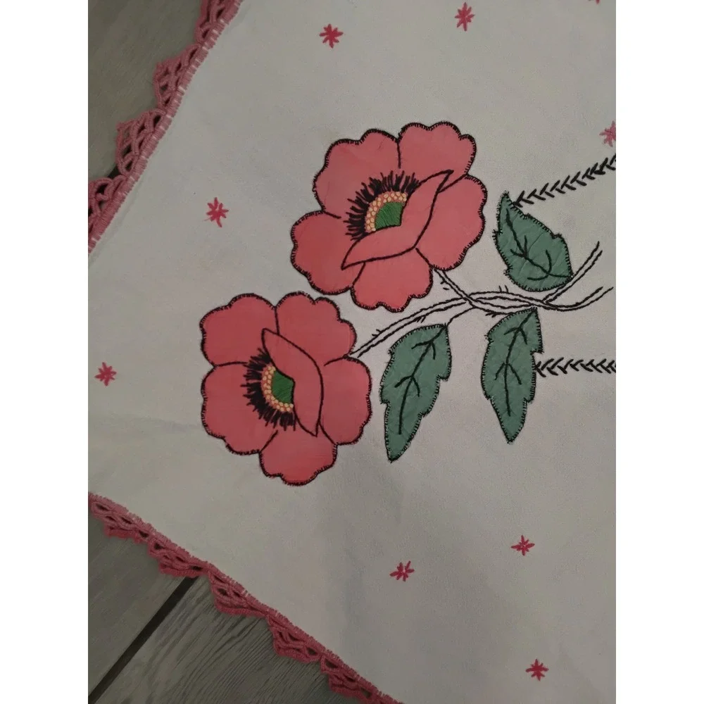 Vintage Square White Tablecloth Red Poppy Floral Embroidery Crochet Trim 42